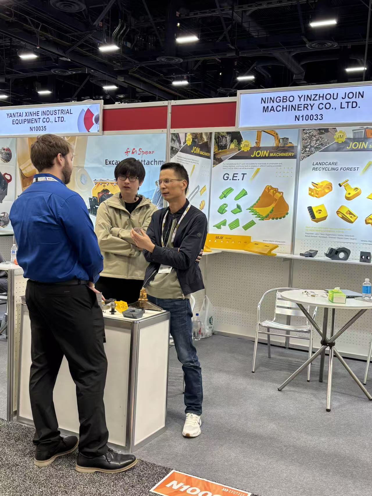 Ningbo Yinzhou Join Machinery Booth N10033 showcasing compatible bucket teeth for CAT and Volvo